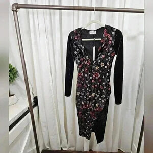 Club London Womens Size 4 Black Velvet and Stitched Floral Design Dress NWT